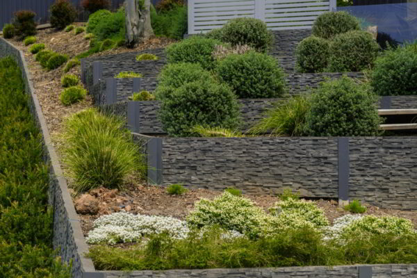 Kensington Heavy Duty Concrete Sleeper - Image 3