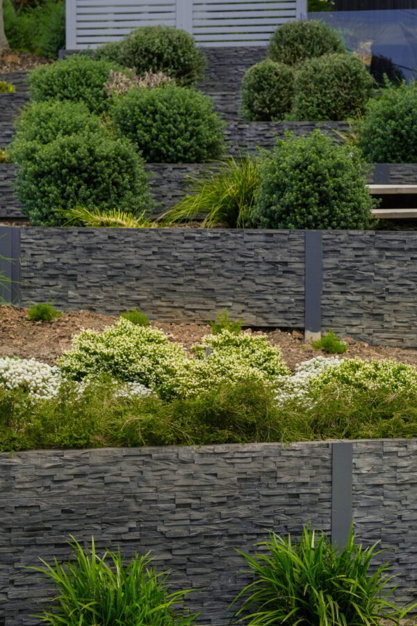 Kensington Heavy Duty Concrete Sleeper - Image 3